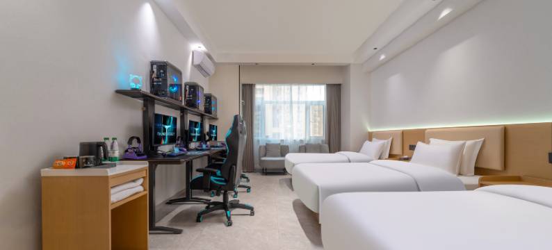 雷神电竞酒店(吴忠万达广场店)图片