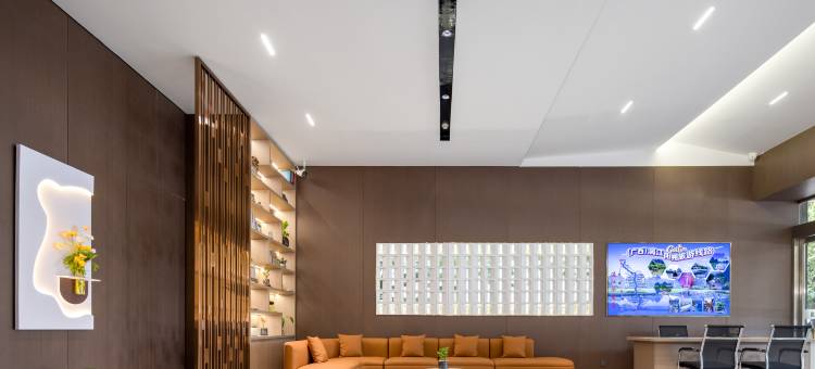 栖悦影音酒店(桂林火车站两江四湖店)图片