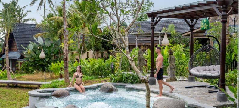 埃马纳阿比安塔克苏(Emana Abian Taksu)图片