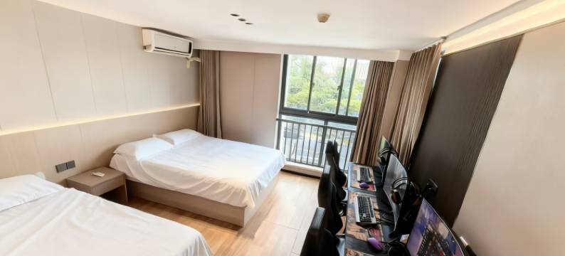 悠游电竞酒店(昆山花桥地铁站店)图片