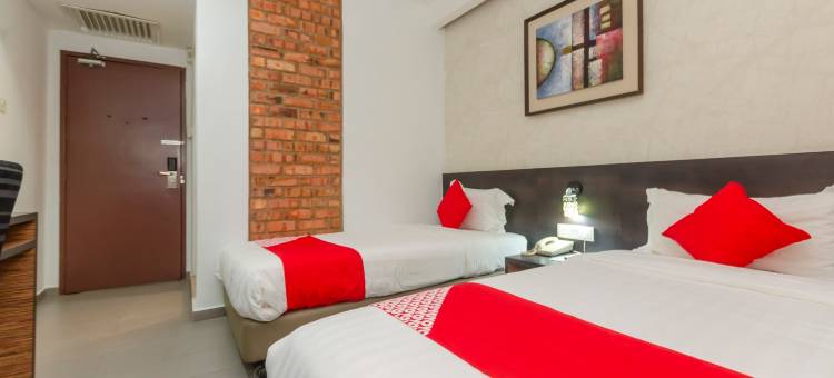 Capital O 91277 努尔别墅酒店(Capital O 91277 Nur Villa Hotel)图片