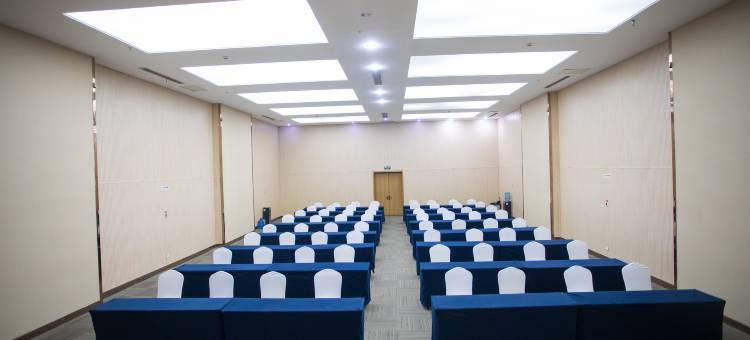 红枕安悦连锁酒店(青岛即墨服装市场店)图片