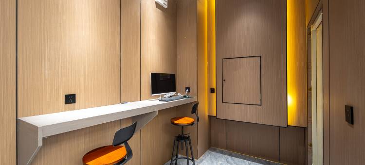 琼海丽呈电影酒店(万泉河环球春天广场店)图片