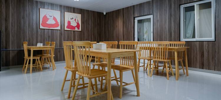 长治六和酒店二部(屯留一中店)图片