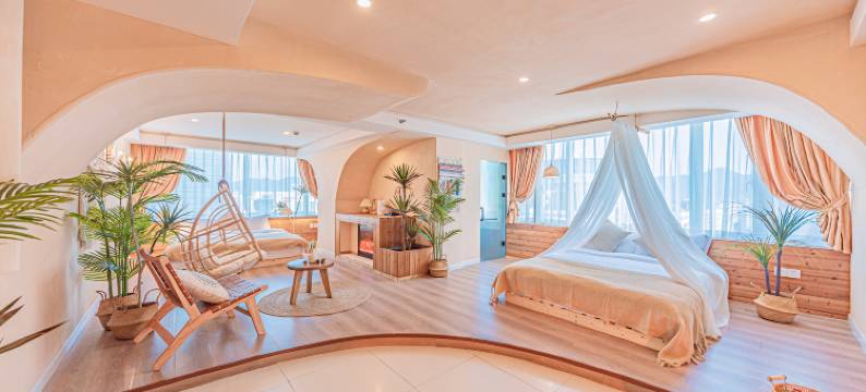 麓屿·主题套房民宿(解放碑洪崖洞店)图片