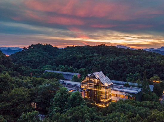 万像二号艺术酒店