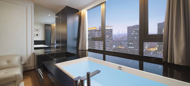 城市之光·观景设计师影院酒店(淮安洪泽武夷广场店)图片