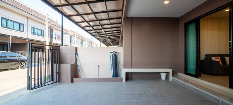 芭提雅Venice联排三卧泳池别墅近四方水上市场 商圈(Pattaya Venice Townhouse 3 Bedroom Pool Villa【Near the Floating Market + supermarket at the door 】)图片