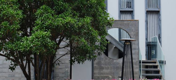 丽镘丨花林溪畔徽派诧寂风度假庭院(丽江古城南门木府店)图片