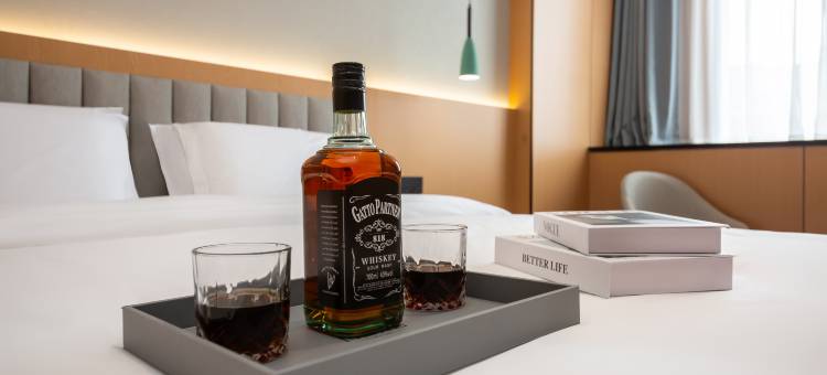 凡漫美居酒店(广汉夜市百伦广场店)图片