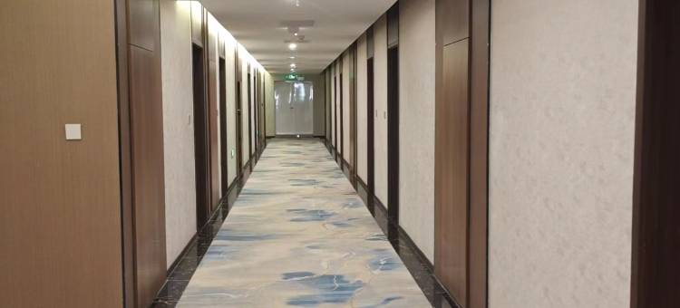 阿拉善左旗腾格里大酒店图片