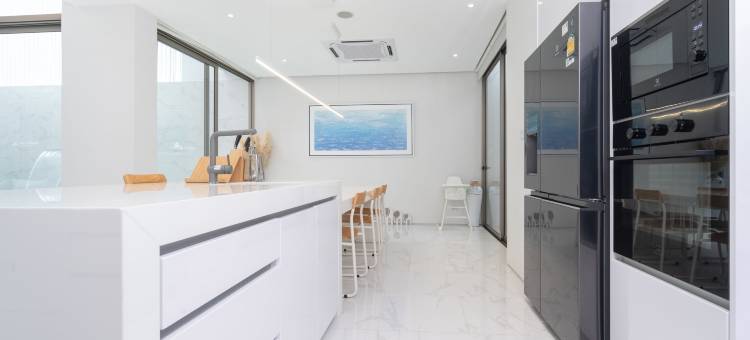 普吉岛小白别墅｜现代设计3卧私家泳池别墅｜Warm Plus(Residence Villa｜Modern 3 Bedroom Pool Villa｜Warm Plus)图片