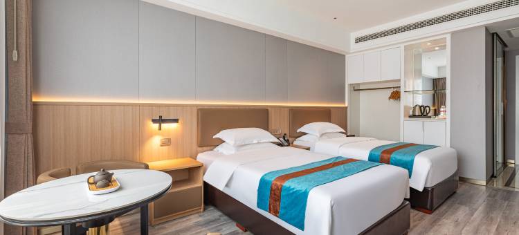 孝昌鸿源大酒店(孝武购物中心店)图片