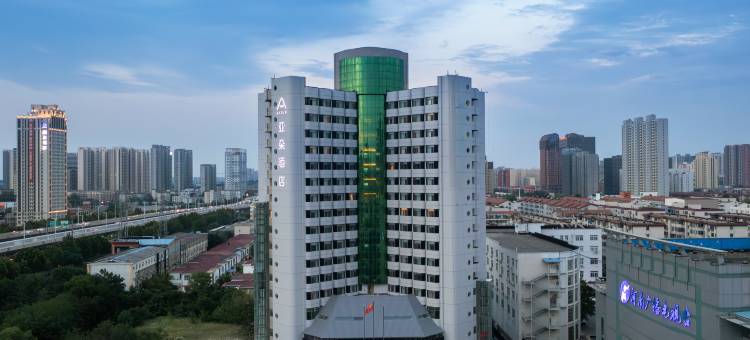 郑州正弘城花园路亚朵酒店图片