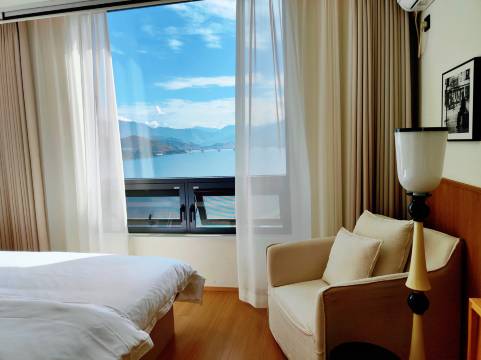 汉源贡嘎湖商务酒店