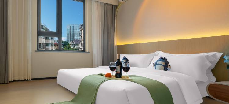 龙猫精灵酒店(南京南站胜太路地铁站店)图片