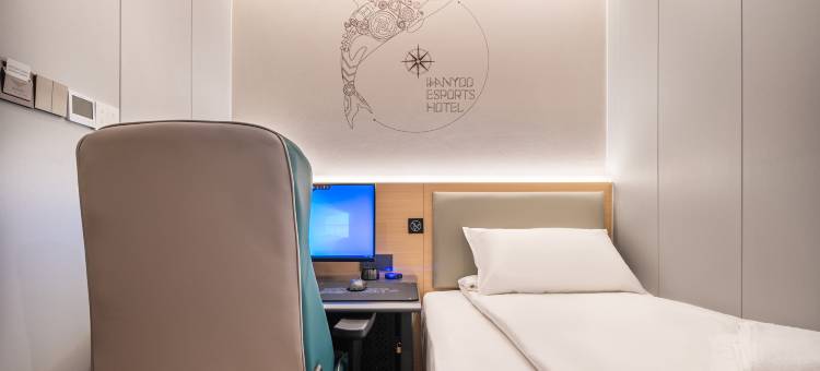 网鱼电竞酒店(成都龙湖时代天街电子科大店)图片