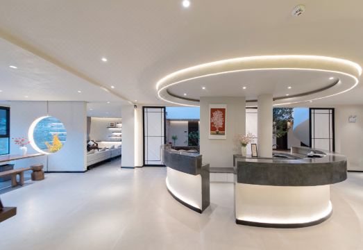 云澜里半山民宿（独克宗古城大佛寺转经筒店）外景图