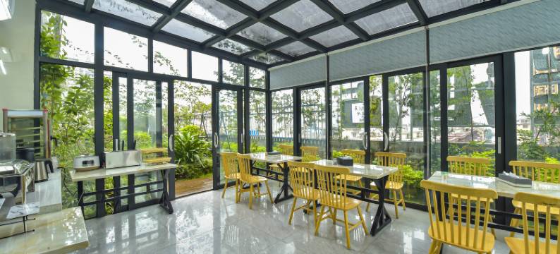 星空电竞酒店(贵港平南中心广场店)图片