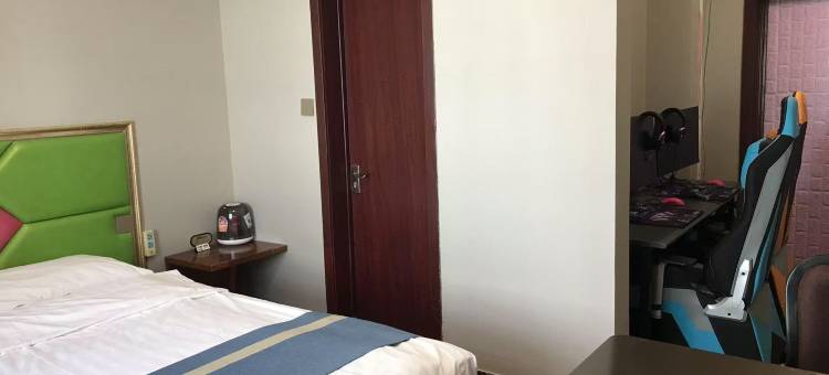 学府电竟宾馆(呼和浩特白塔机场大学城店)图片