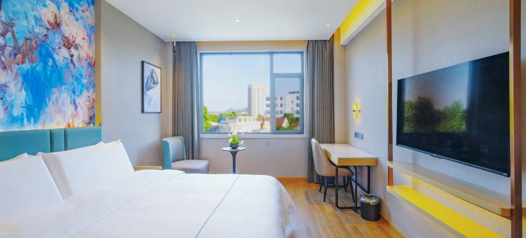 白玉兰酒店(烟台蓬莱汽车站登州路店)图片