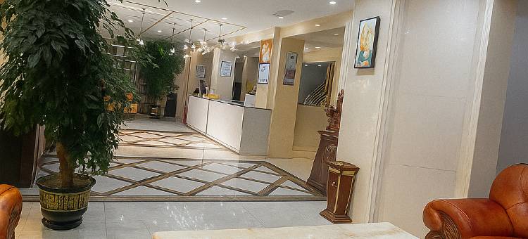 花美时酒店(白塔公园甘孜古镇店)图片