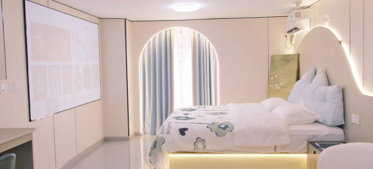 乐屿Island|轻奢影视民宿(福州南站胪雷地铁站店)图片