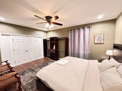 The Quiet Lux Room #3 with KB(Kingsize Bed)