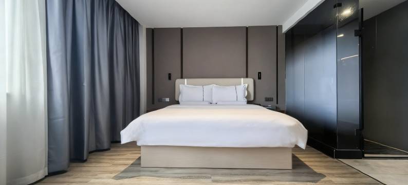 岚舍酒店(武汉大学小洪山地铁站店)图片