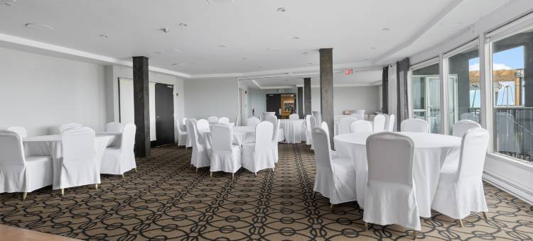 约旦灯塔港畔华美达酒店(Ramada by Wyndham Jordan/Beacon Harbourside Resort)图片