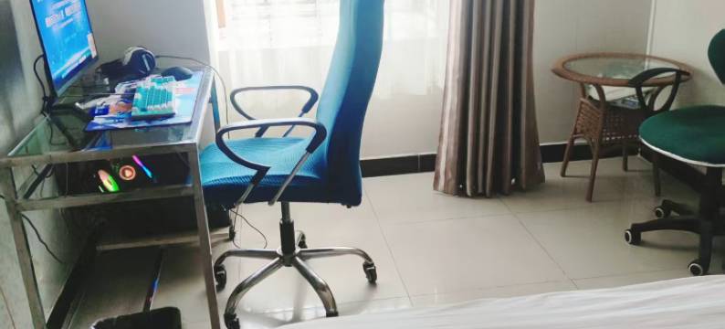 君邦快捷电竞酒店(步行街店)图片