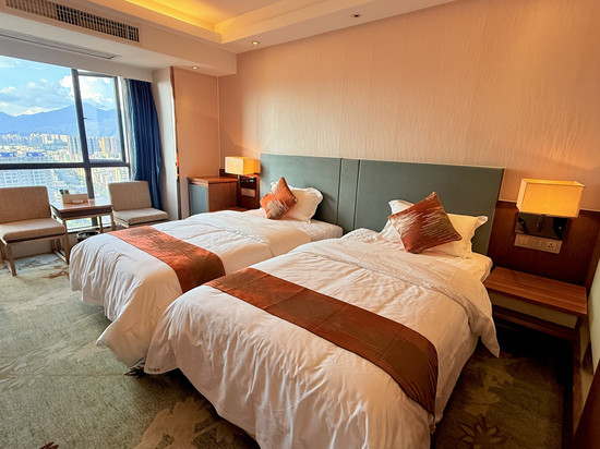 福鑫Luxury·360°云端城景悦居(利鑫圣菲康城店)