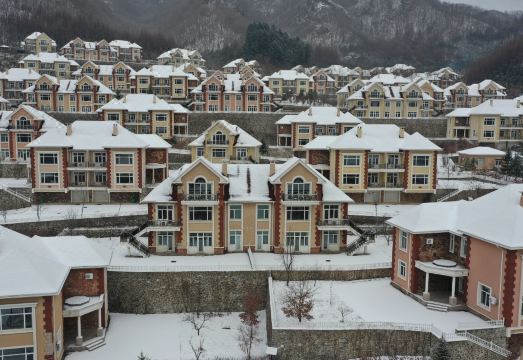 宽甸天桥沟枫叶饭店外景图