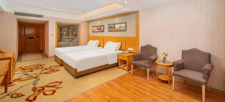 维也纳酒店(灵山六峰山步行街店)图片