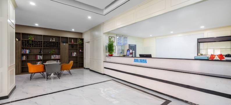 悦电竞民宿(徐州火车站地铁站苏宁广场店)图片