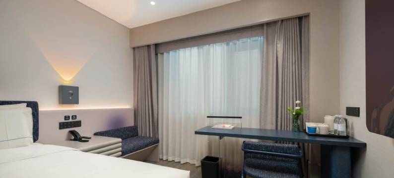 长沙五一广场贺龙体育馆轻居酒店图片