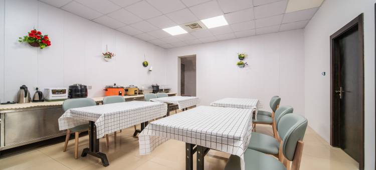 云绯酒店(嘉定嘉罗公路店)图片