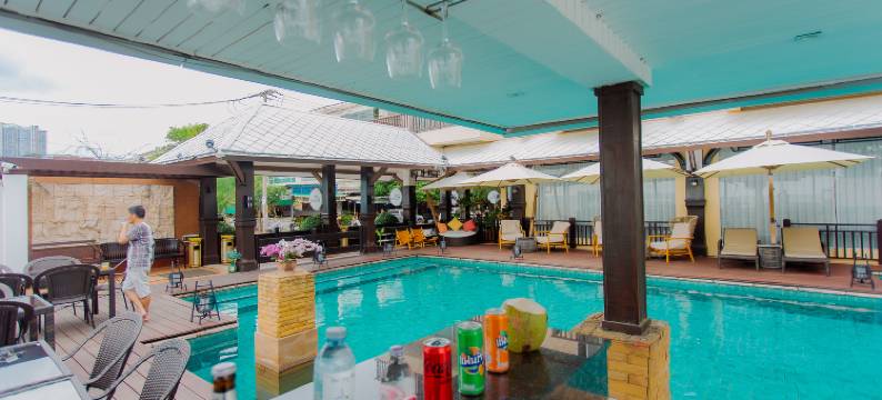 芭提雅萨丽塔酒店【海滨酒店】(Sarita Chalet & Spa Jomtien beach Pattaya)图片