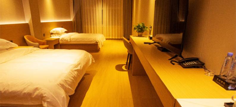 云上自在酒店(乌兰察布市商都店)图片