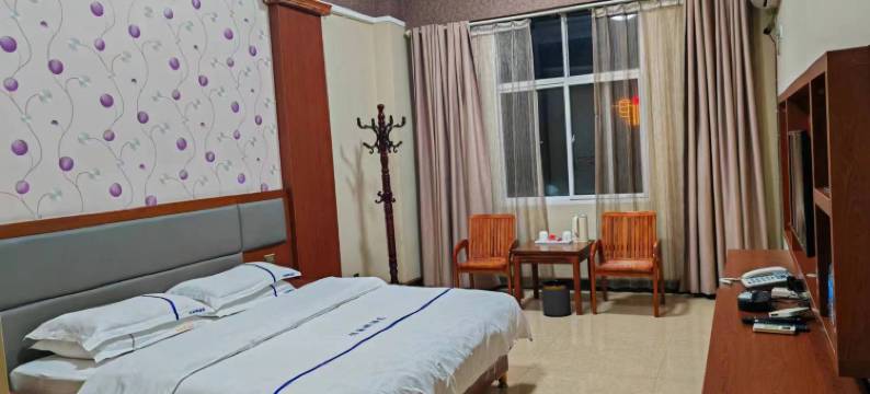 瑞丽客尊精品酒店图片