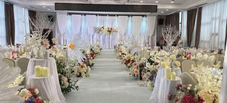 铜仁君逸凯悦大酒店(古城步行街店)图片