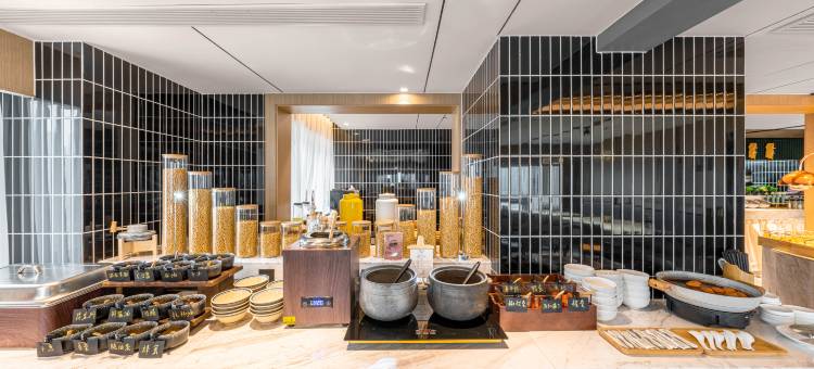 昆明广福路海乐世界亚朵酒店图片