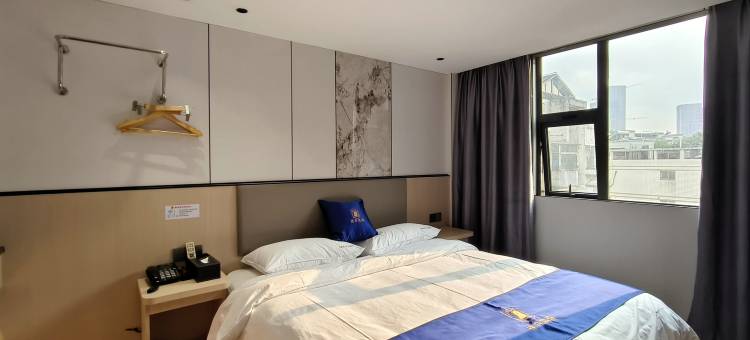 速8优选酒店(福州万象城宝龙店)图片