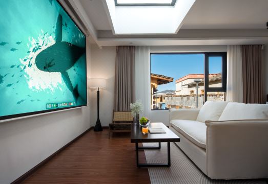 香格里拉市椿山雾语民宿外景图