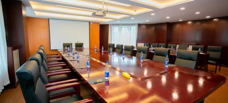 玉树万信至格酒店图片