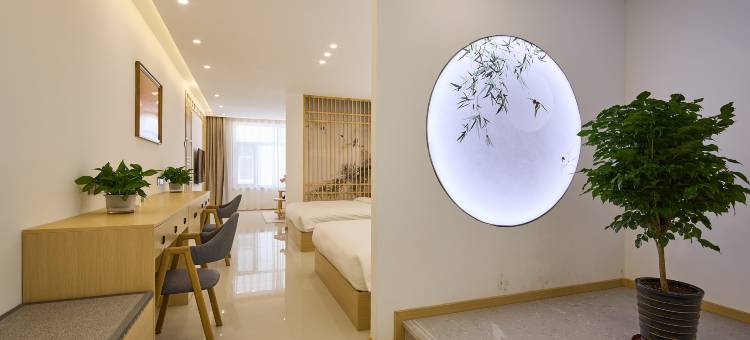 花筑·伴山民宿(乌兰布统草原景区店)图片