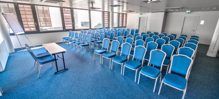 日内瓦湖酒店(Lake Geneva Hotel)图片