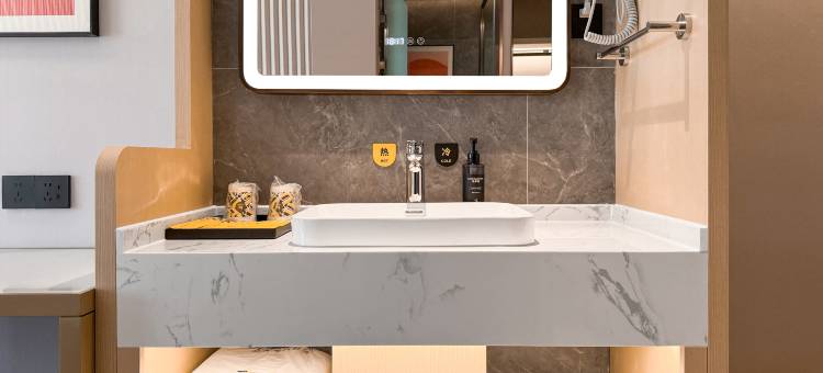 IU酒店(张家口建工学院高铁站店)图片