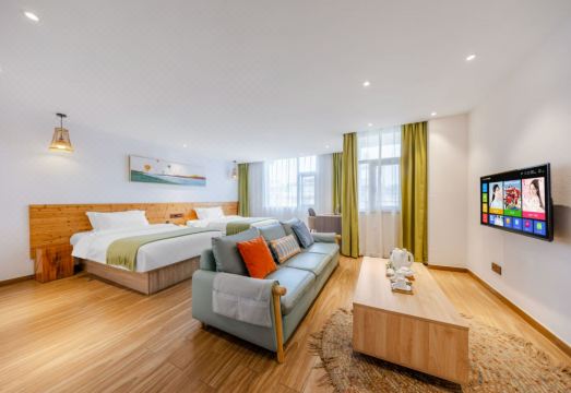 Yuxi Yansuboxin Hotel Hotel Overview