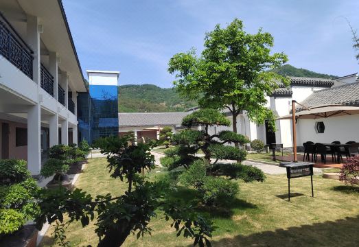 Cuiming Hotel Hotel Overview